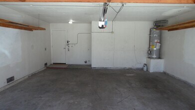 157-161 S Clark St in Orange, CA - Foto de edificio - Building Photo