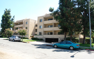 460 Salem St in Glendale, CA - Building Photo