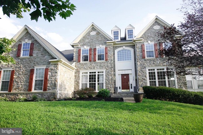 property at 5569 Jamisons Farm Dr