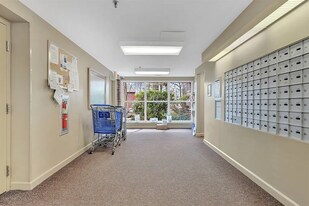 1 Watermill Pl in Arlington, MA - Building Photo