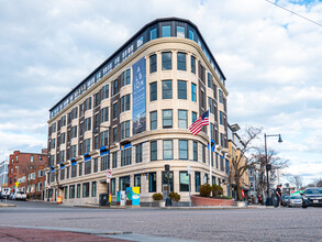 400 Dorchester St in Boston, MA - Foto de edificio - Building Photo