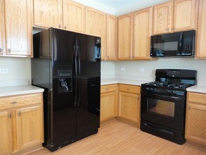 1204 Stonecrop Ln in Joliet, IL - Building Photo - Building Photo