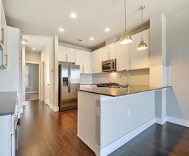 2801 Dulce Ln in Austin, TX - Foto de edificio - Building Photo