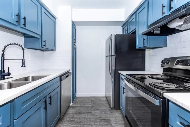 4400 Memorial Dr in Houston, TX - Foto de edificio - Building Photo