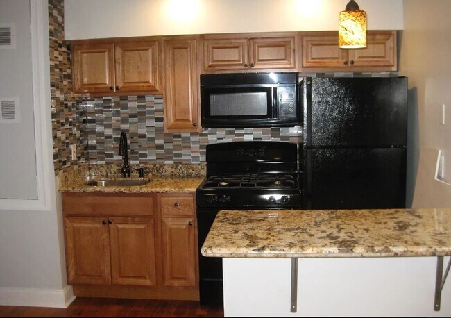 926 Portland St in Pittsburgh, PA - Building Photo - Building Photo