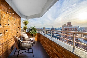 Kips Bay Court in New York, NY - Building Photo - Building Photo