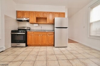75 Mill St in Belleville, NJ - Building Photo - Building Photo