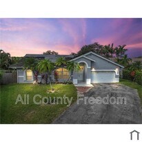 2269 N Rock Island Rd in Margate, FL - Building Photo