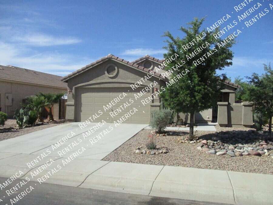 1364 E Martha Dr in Casa Grande, AZ - Building Photo