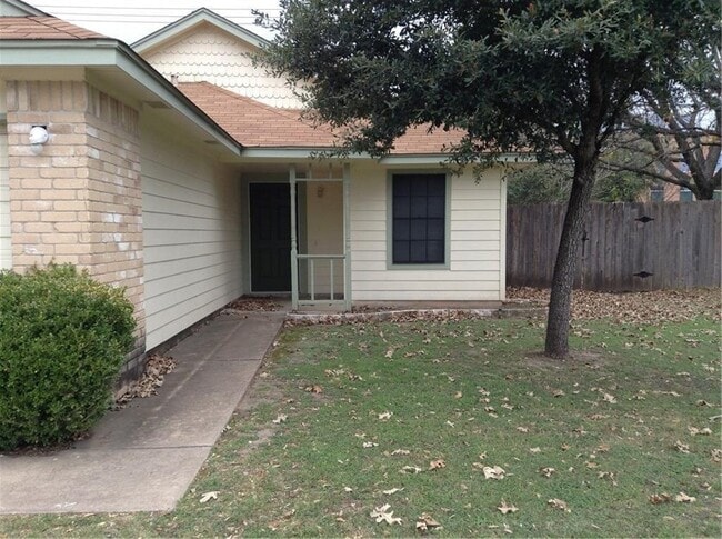 12320 Tomanet Trail in Austin, TX - Building Photo - Building Photo
