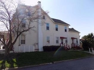 103 W 2nd St-Unit -1st FL Front in Alburtis, PA - Building Photo - Building Photo