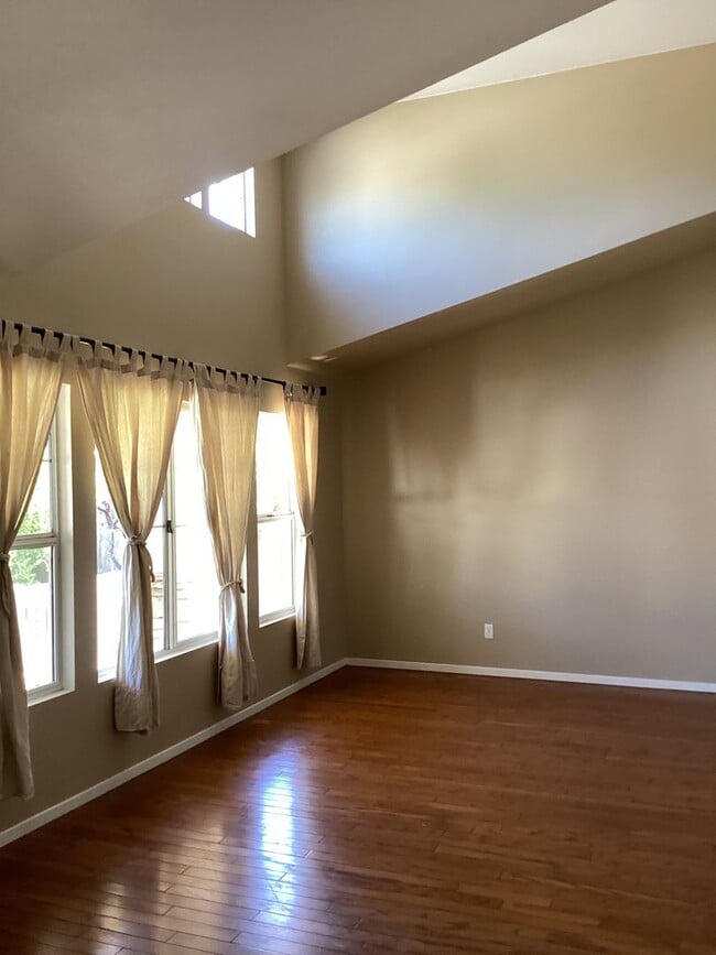 1204 Alden Ct in Lompoc, CA - Building Photo - Building Photo