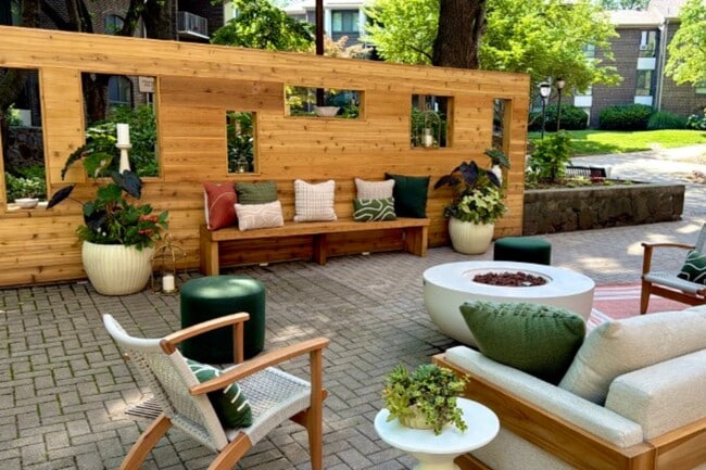 PeachTree of McLean Apartments in Falls Church, VA - Building Photo - Building Photo