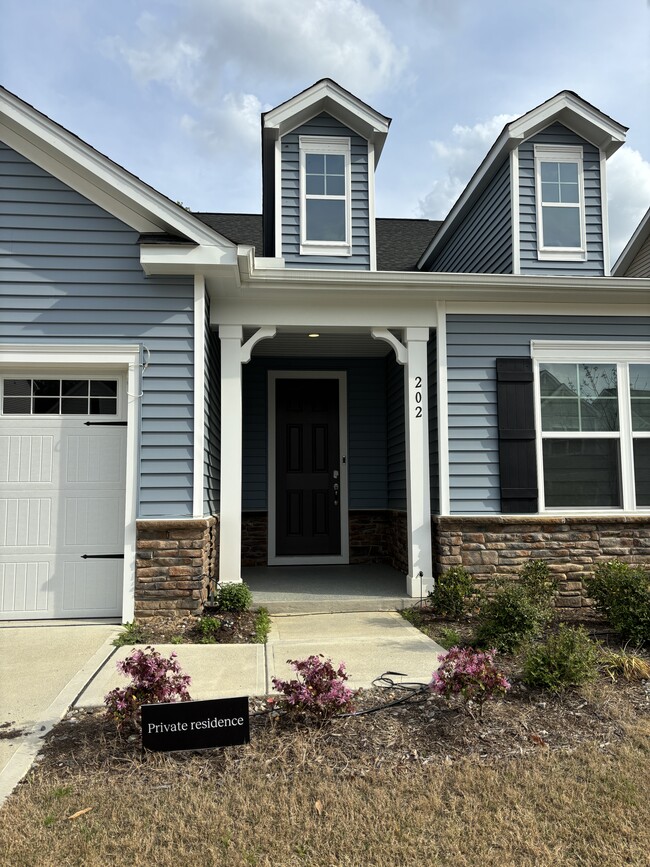 202 Trailing Blf Wy in Garner, NC - Building Photo - Building Photo