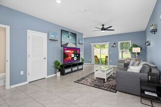 237 Aralia Ln in Jacksonville, FL - Building Photo - Building Photo