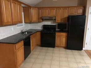 87-30 Commonwealth Blvd in Queens, NY - Building Photo - Building Photo