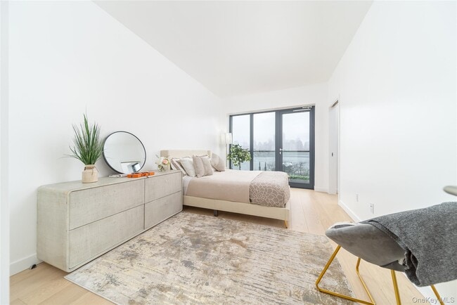 30-05 Vernon Blvd in Queens, NY - Building Photo - Building Photo