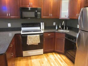 202 W 9th St in Boston, MA - Building Photo - Building Photo