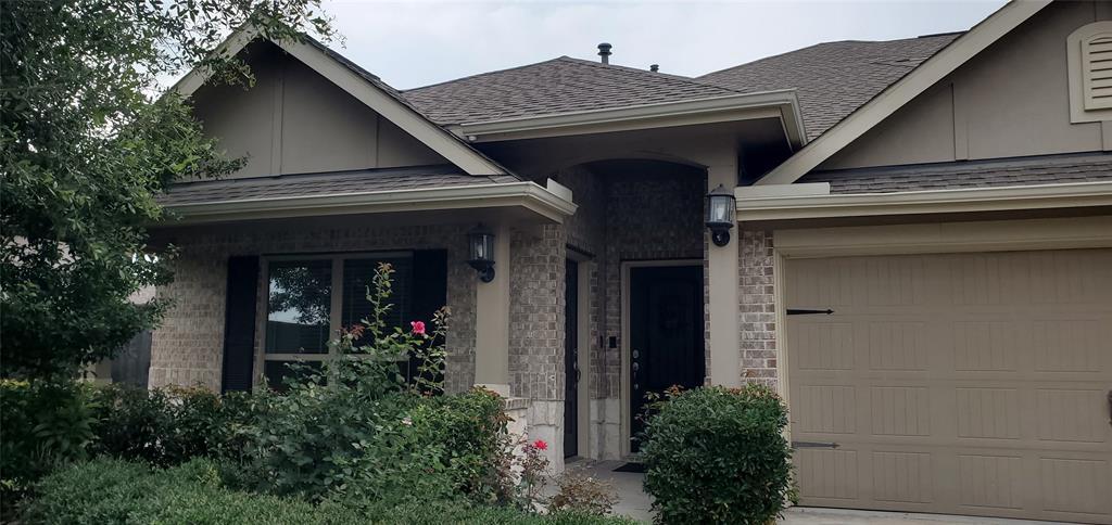 1038 Georgia Blue Dr in Richmond, TX - Foto de edificio