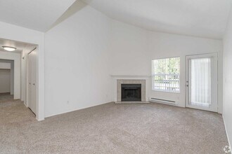 Hampton Park Apartments in Tigard, OR - Building Photo - Building Photo