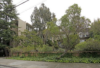 570 Mira Vista Ave in Oakland, CA - Building Photo - Building Photo