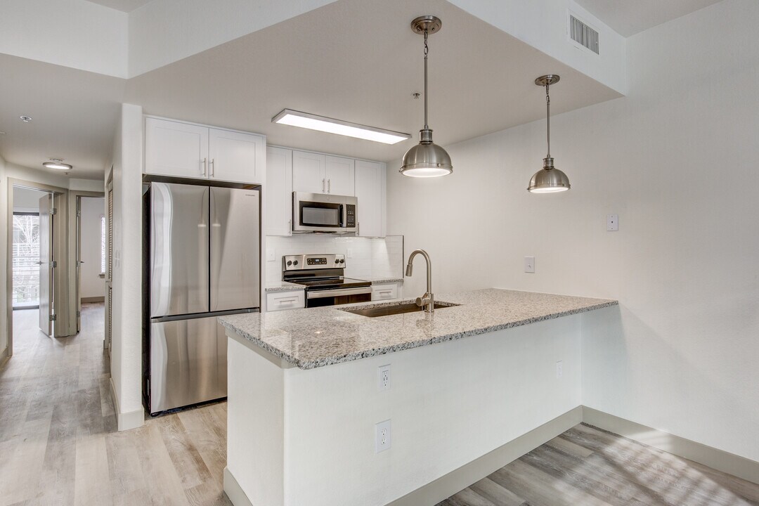 Cortland Belmar in Lakewood, CO - Building Photo