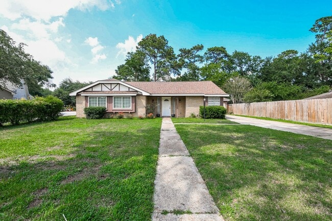 19406 Enchantington Cir