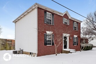 4200 Evershead Pl in Louisville, KY - Building Photo - Building Photo