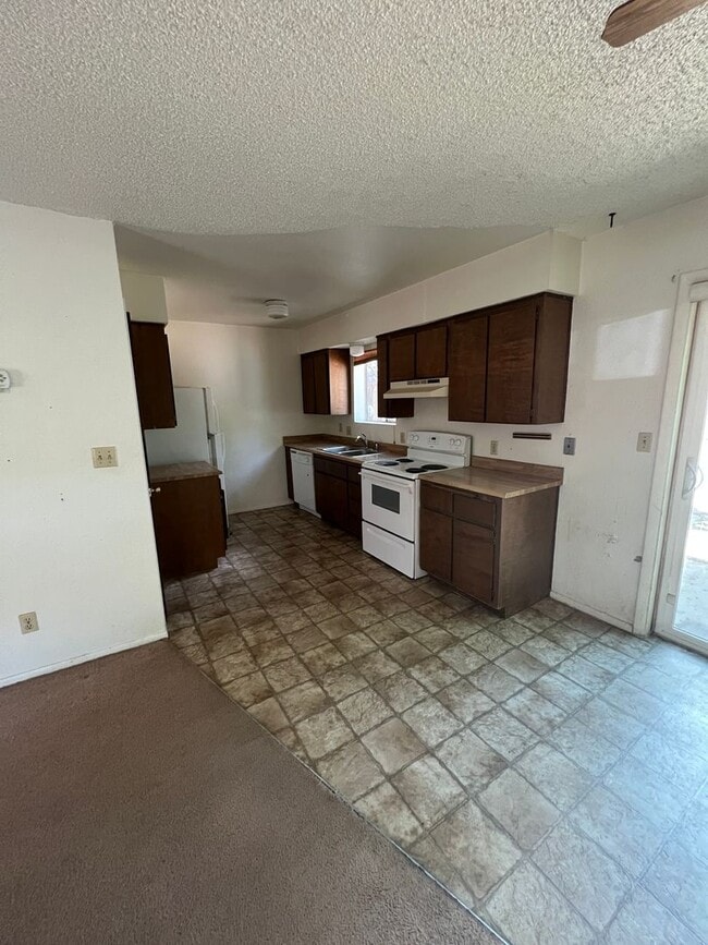 6457 N Snowflake Dr in Flagstaff, AZ - Building Photo - Building Photo