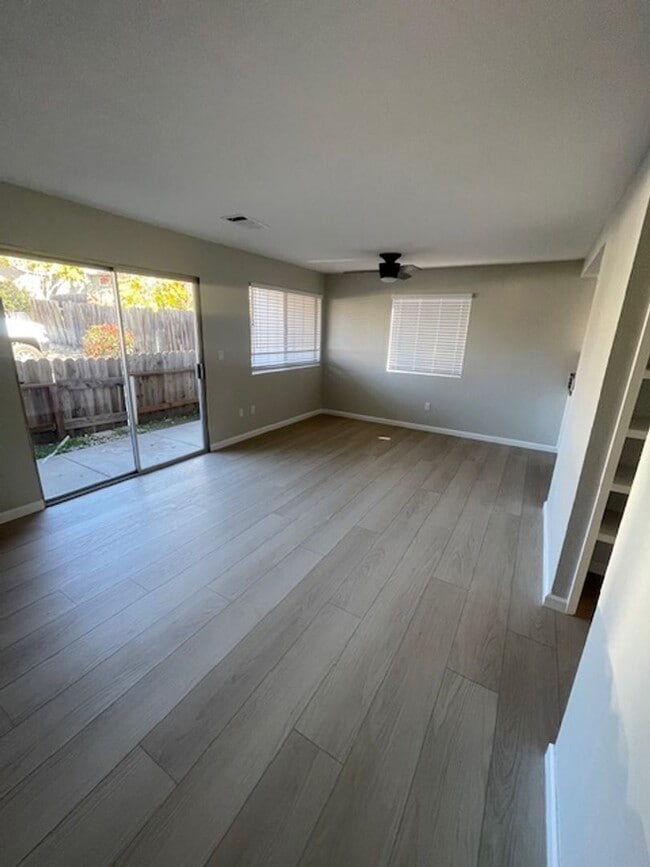 7828 Santa Ysabel Ave in Atascadero, CA - Building Photo - Building Photo