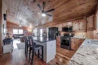 54 Henderson Ln in Mineral Bluff, GA - Building Photo - Building Photo
