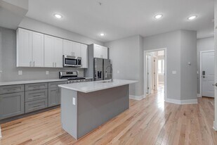 2113 Master St in Philadelphia, PA - Building Photo