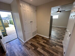 678 N Shaffer St in Orange, CA - Building Photo - Building Photo