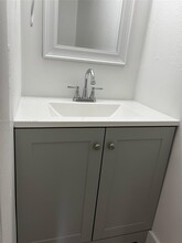 1305 W 53rd St in Hialeah, FL - Building Photo - Building Photo