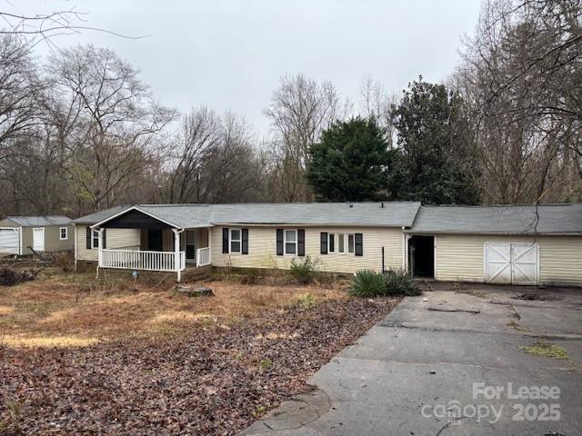 244 Salemview Rd in Gastonia, NC - Building Photo