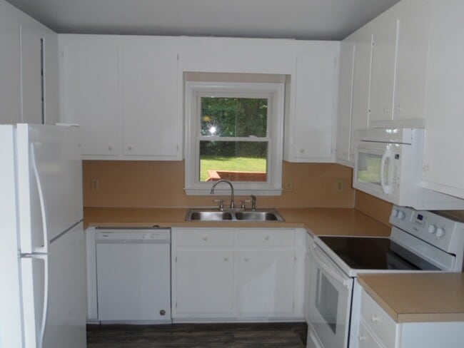419 Lakeview Rd in Durham, NC - Building Photo - Building Photo