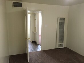 2123 N King St-Unit -2125 in Bakersfield, CA - Building Photo - Building Photo