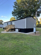 5281 Old Richmond Rd in Danville, VA - Building Photo - Building Photo