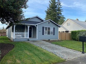 328 S Dunham Ave in Arlington, WA - Building Photo