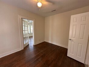 2421 Isabella St in Houston, TX - Building Photo - Building Photo