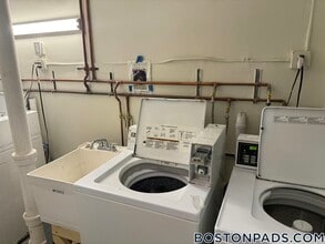 17-19 Washington St., Unit 311 in Malden, MA - Foto de edificio - Building Photo