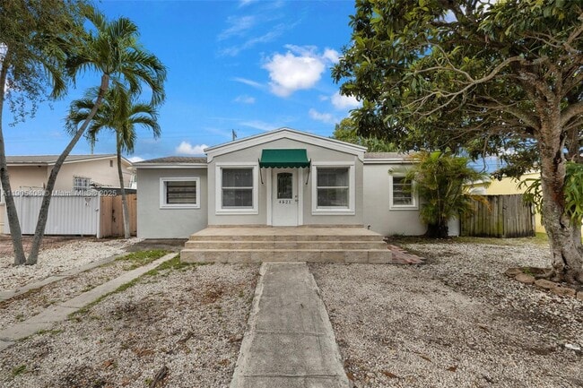 4521 SW 5th Terrace in Coral Gables, FL - Building Photo - Building Photo