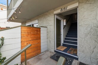 2151 Manchester Ave in Encinitas, CA - Building Photo - Building Photo