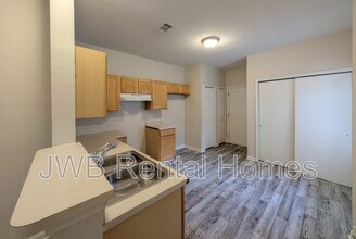4706 Playpen Dr in Jacksonville, FL - Building Photo - Building Photo