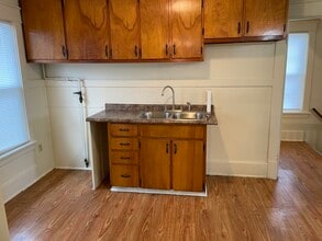 2419 Wayne St, Unit 2nd Floor in Erie, PA - Foto de edificio - Building Photo