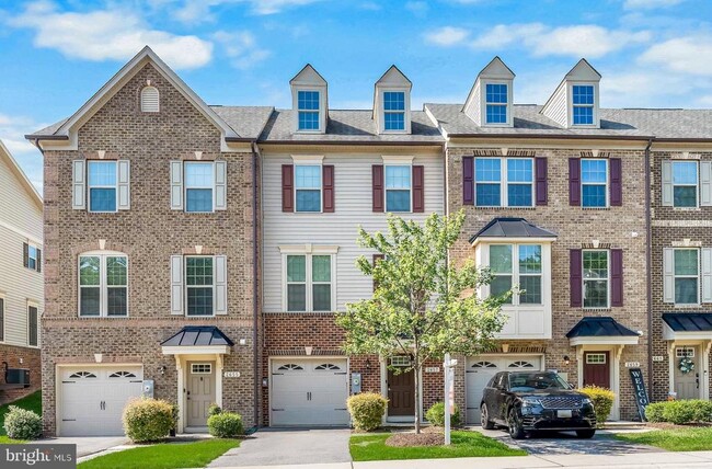 property at 2657 Richmond Wy