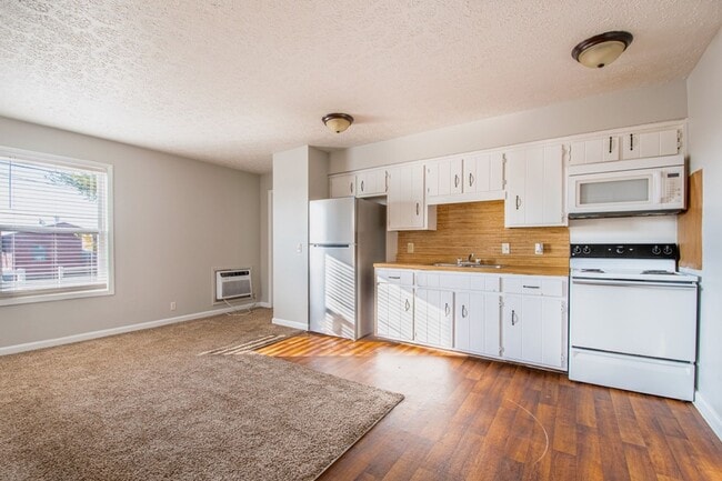 property at 1059 Woods Ferry Rd