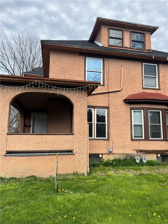 property at 414 Walnut St