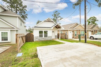 16881 Glenheath St in Montgomery, TX - Building Photo - Building Photo