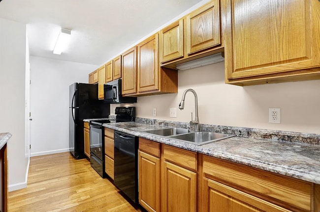 233 Legends Creek Pl in Indianapolis, IN - Building Photo - Building Photo